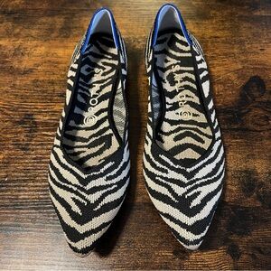 🦓 Rothy’s Point Flats in Zebra (Size 9.5)